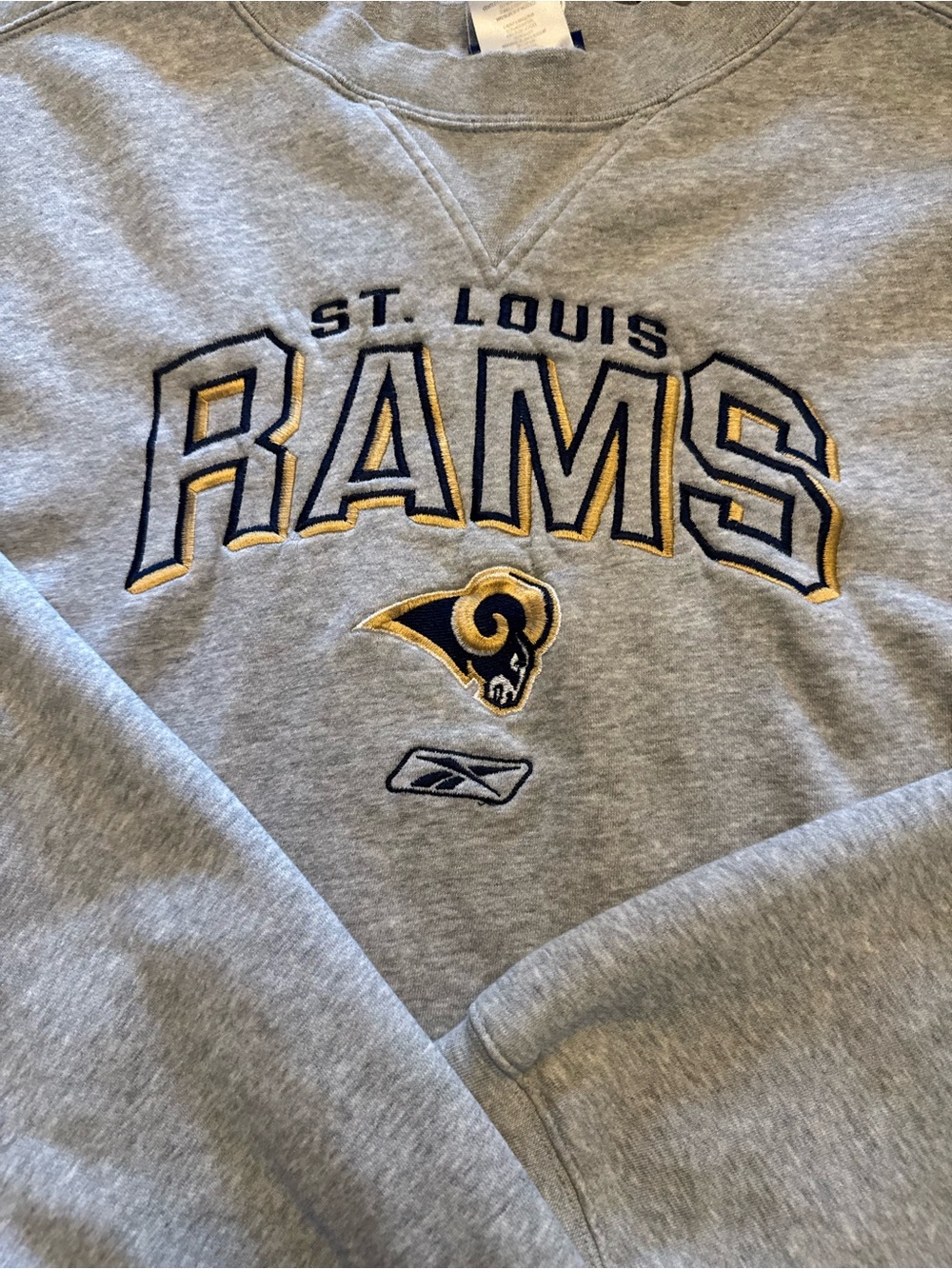 Reebok Gray Crewneck Sweatshirt with St. Louis Rams Logo - Picture 2 of 3
